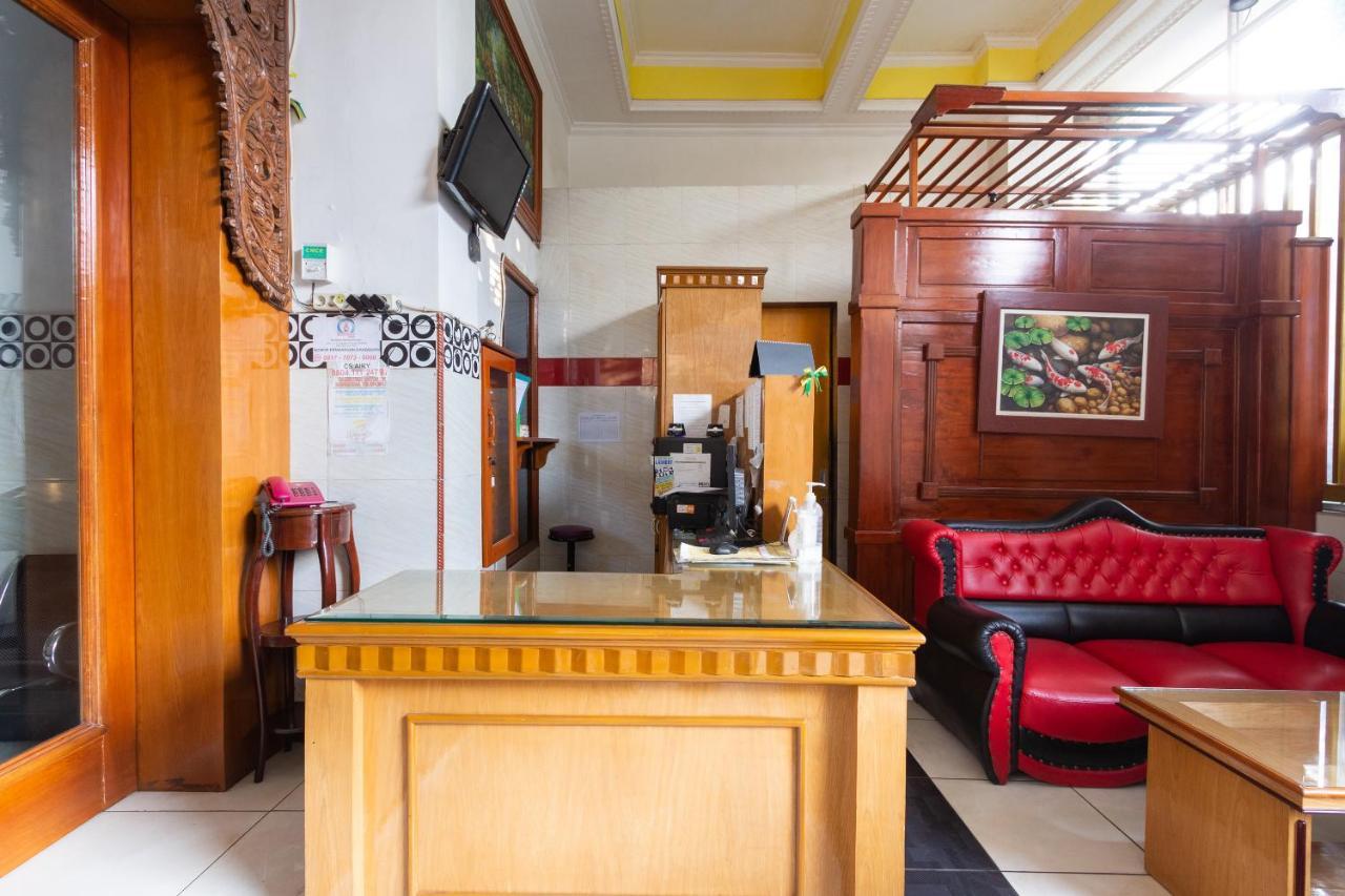 Homestay Gayatri Sawojajar Near Univ Negeri Malang Kampus 2 Mitra Reddoorz Exterior photo